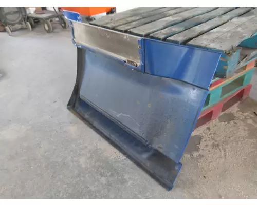 FREIGHTLINER CASCADIA 113 CAB SKIRTSIDE FAIRING