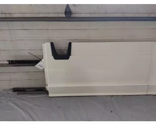 FREIGHTLINER CASCADIA 113 CAB SKIRTSIDE FAIRING