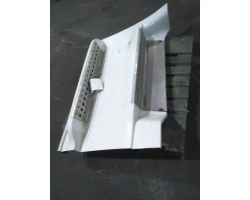 FREIGHTLINER CASCADIA 113 CAB SKIRTSIDE FAIRING