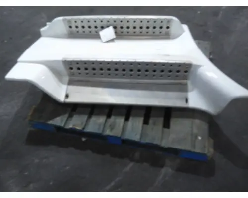 FREIGHTLINER CASCADIA 113 CAB SKIRTSIDE FAIRING