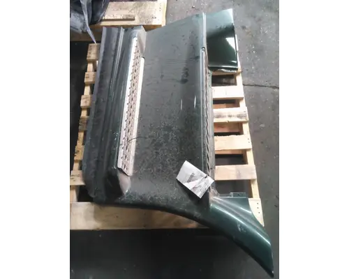 FREIGHTLINER CASCADIA 113 CAB SKIRTSIDE FAIRING