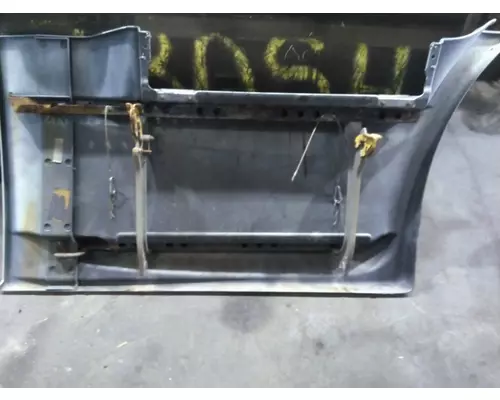 FREIGHTLINER CASCADIA 113 CAB SKIRTSIDE FAIRING