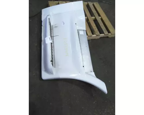 FREIGHTLINER CASCADIA 113 CAB SKIRTSIDE FAIRING