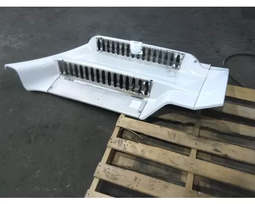 FREIGHTLINER CASCADIA 113 CAB SKIRTSIDE FAIRING