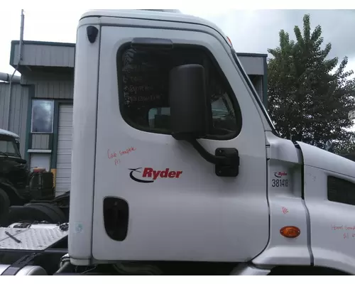 FREIGHTLINER CASCADIA 113 CAB