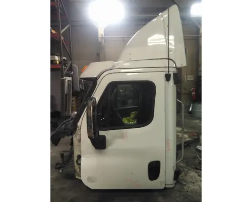FREIGHTLINER CASCADIA 113 CAB