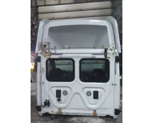 FREIGHTLINER CASCADIA 113 CAB