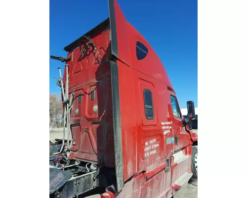 FREIGHTLINER CASCADIA 113 CAB