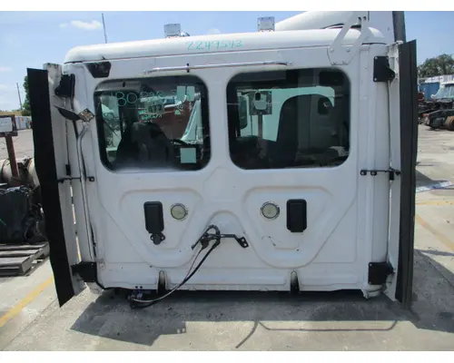 FREIGHTLINER CASCADIA 113 CAB