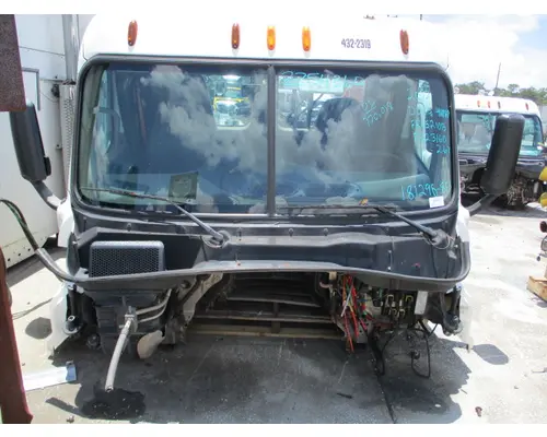 FREIGHTLINER CASCADIA 113 CAB