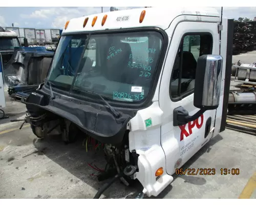 FREIGHTLINER CASCADIA 113 CAB