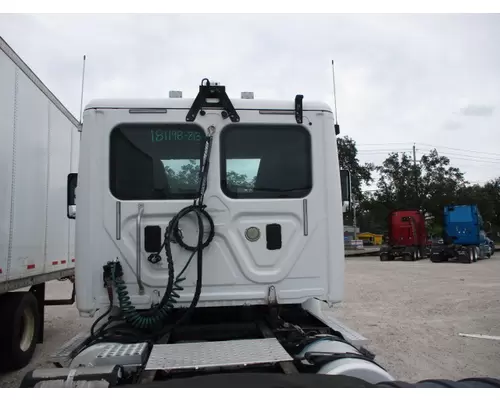 FREIGHTLINER CASCADIA 113 CAB