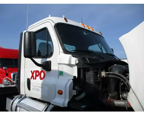 FREIGHTLINER CASCADIA 113 CAB