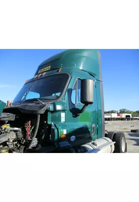 FREIGHTLINER CASCADIA 113 CAB