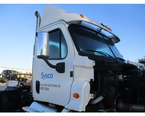 FREIGHTLINER CASCADIA 113 CAB
