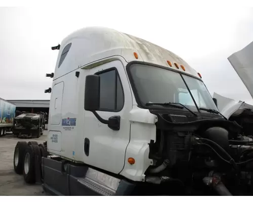 FREIGHTLINER CASCADIA 113 CAB