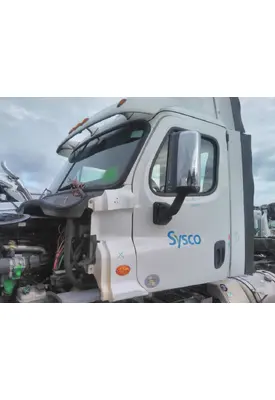FREIGHTLINER CASCADIA 113 CAB