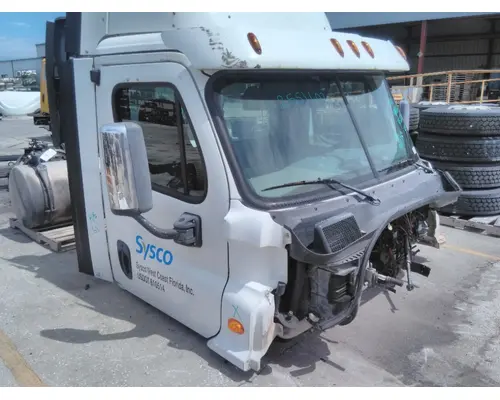 FREIGHTLINER CASCADIA 113 CAB