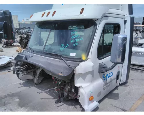 FREIGHTLINER CASCADIA 113 CAB