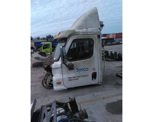 FREIGHTLINER CASCADIA 113 CAB