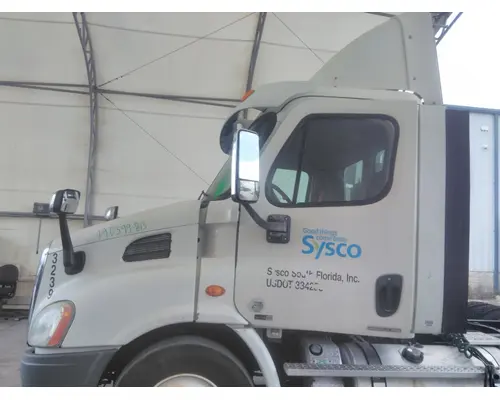 FREIGHTLINER CASCADIA 113 CAB