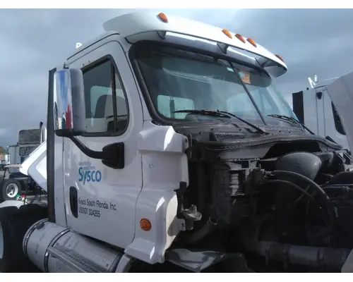 FREIGHTLINER CASCADIA 113 CAB