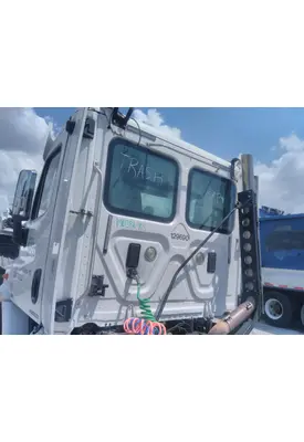 FREIGHTLINER CASCADIA 113 CAB