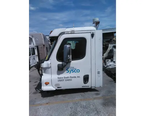 FREIGHTLINER CASCADIA 113 CAB