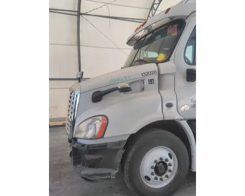FREIGHTLINER CASCADIA 113 CAB
