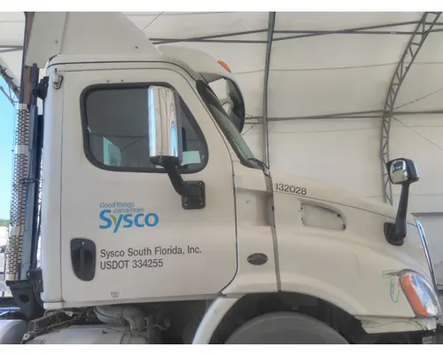 FREIGHTLINER CASCADIA 113 CAB