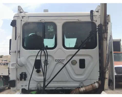 FREIGHTLINER CASCADIA 113 CAB