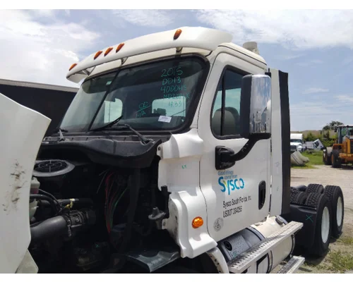 FREIGHTLINER CASCADIA 113 CAB