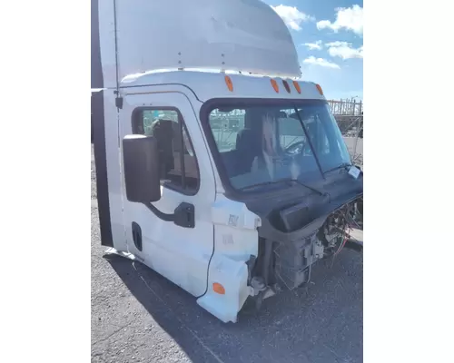 FREIGHTLINER CASCADIA 113 CAB