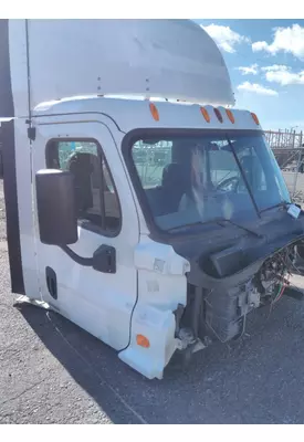 FREIGHTLINER CASCADIA 113 CAB