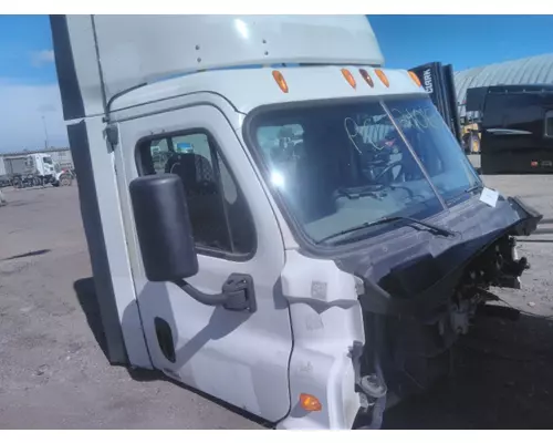 FREIGHTLINER CASCADIA 113 CAB