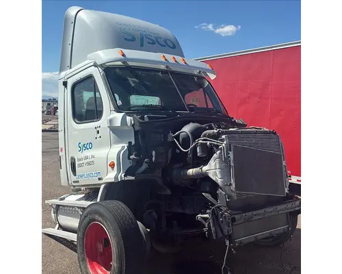 FREIGHTLINER CASCADIA 113 CAB