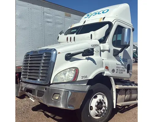 FREIGHTLINER CASCADIA 113 CAB