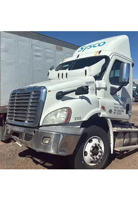 FREIGHTLINER CASCADIA 113 CAB