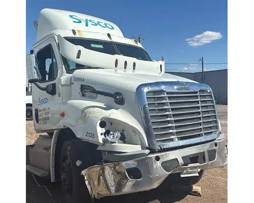 FREIGHTLINER CASCADIA 113 CAB