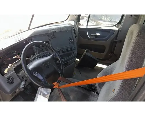 FREIGHTLINER CASCADIA 113 CAB