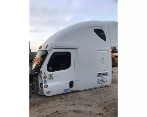 FREIGHTLINER CASCADIA 113 CAB