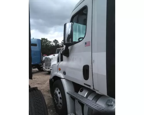 FREIGHTLINER CASCADIA 113 CAB