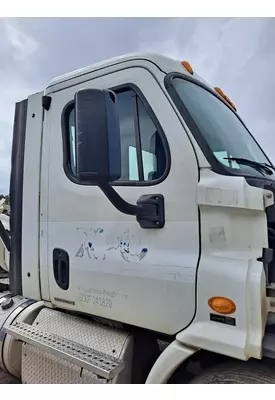 FREIGHTLINER CASCADIA 113 CAB