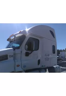 FREIGHTLINER CASCADIA 113 CAB