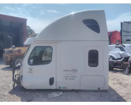 FREIGHTLINER CASCADIA 113 CAB