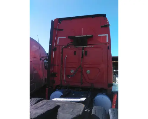 FREIGHTLINER CASCADIA 113 CAB