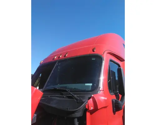 FREIGHTLINER CASCADIA 113 CAB