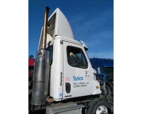 FREIGHTLINER CASCADIA 113 CAB