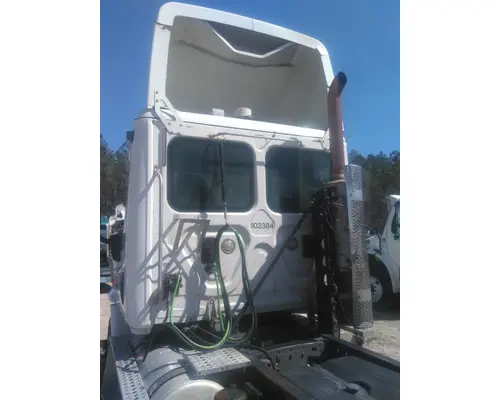 FREIGHTLINER CASCADIA 113 CAB