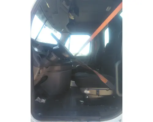 FREIGHTLINER CASCADIA 113 CAB